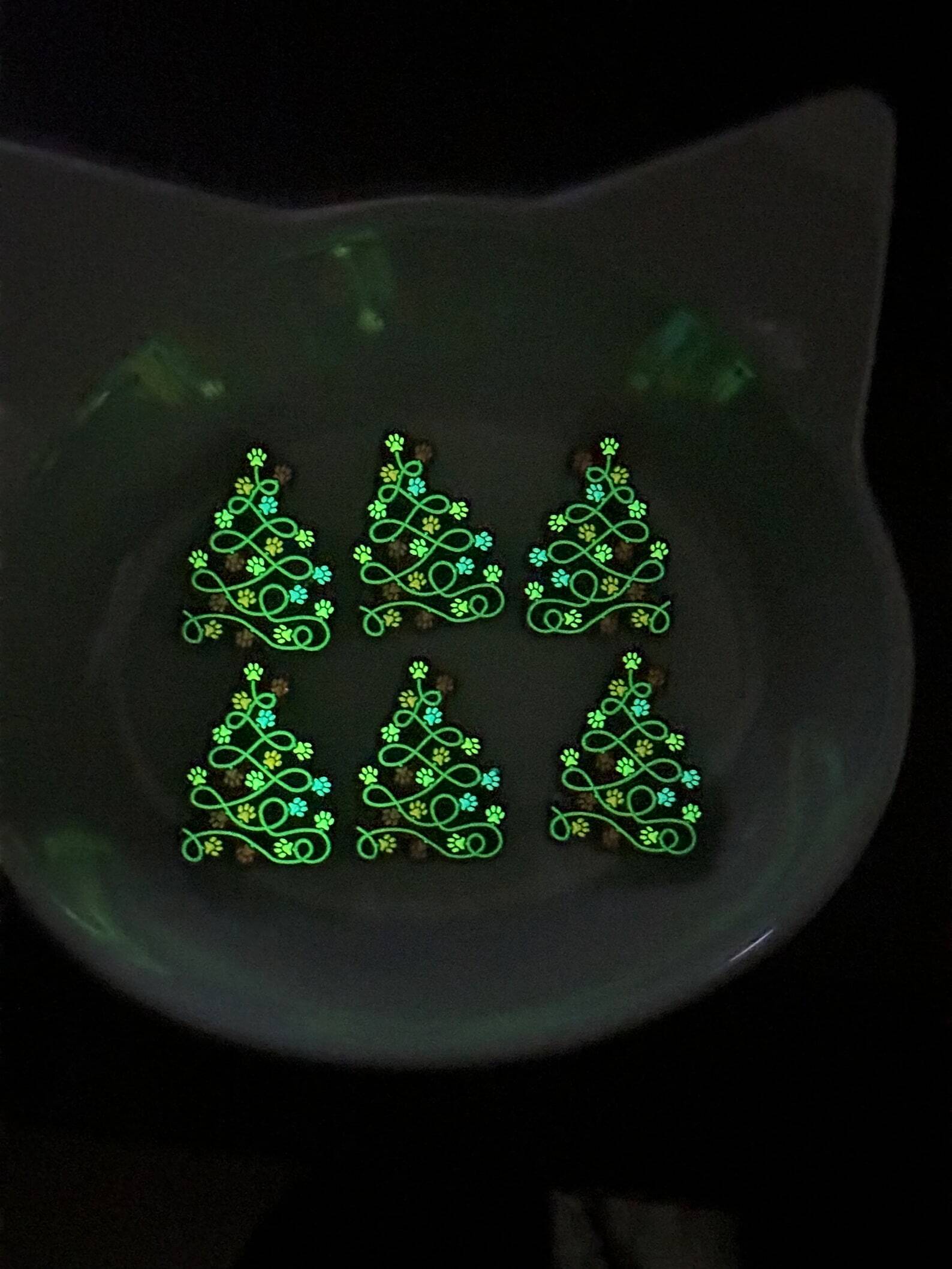 Christmas Tree Paw Prints Focal Bead